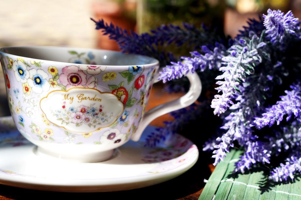 Collosal Apartment With Garden 부쿠레슈티 외부 사진