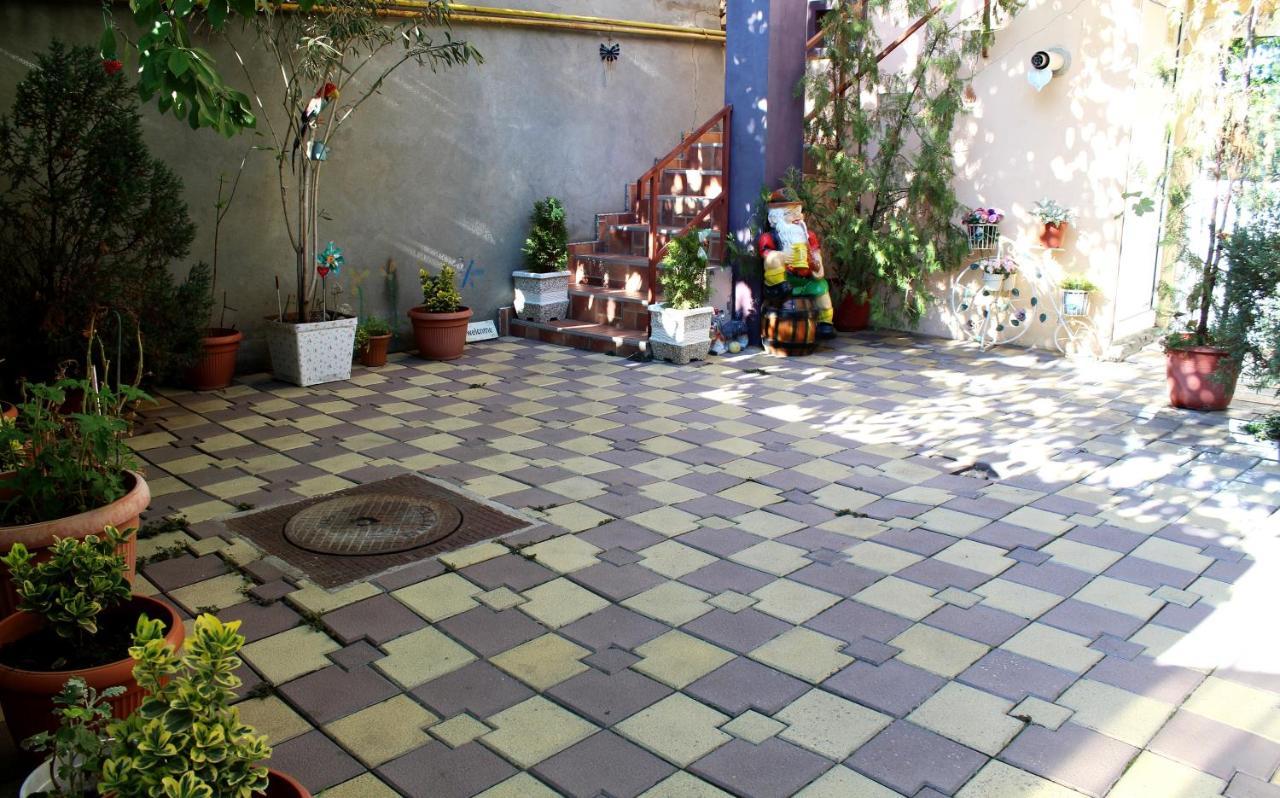 Collosal Apartment With Garden 부쿠레슈티 외부 사진
